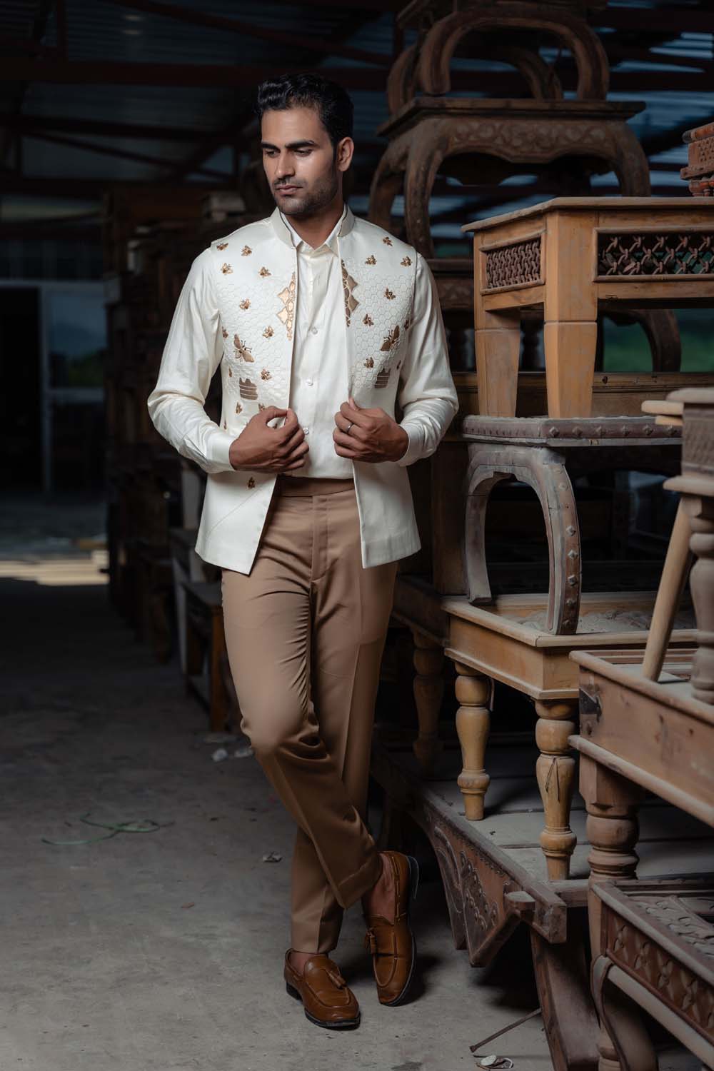 Maheen - Off White Nehru Jacket For Men's