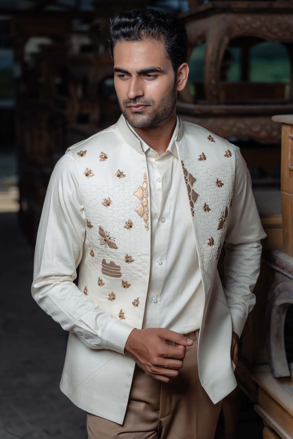 Maheen - Off White Nehru Jacket For Men's